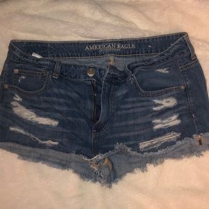 American Eagle- Tomgirl Shorts